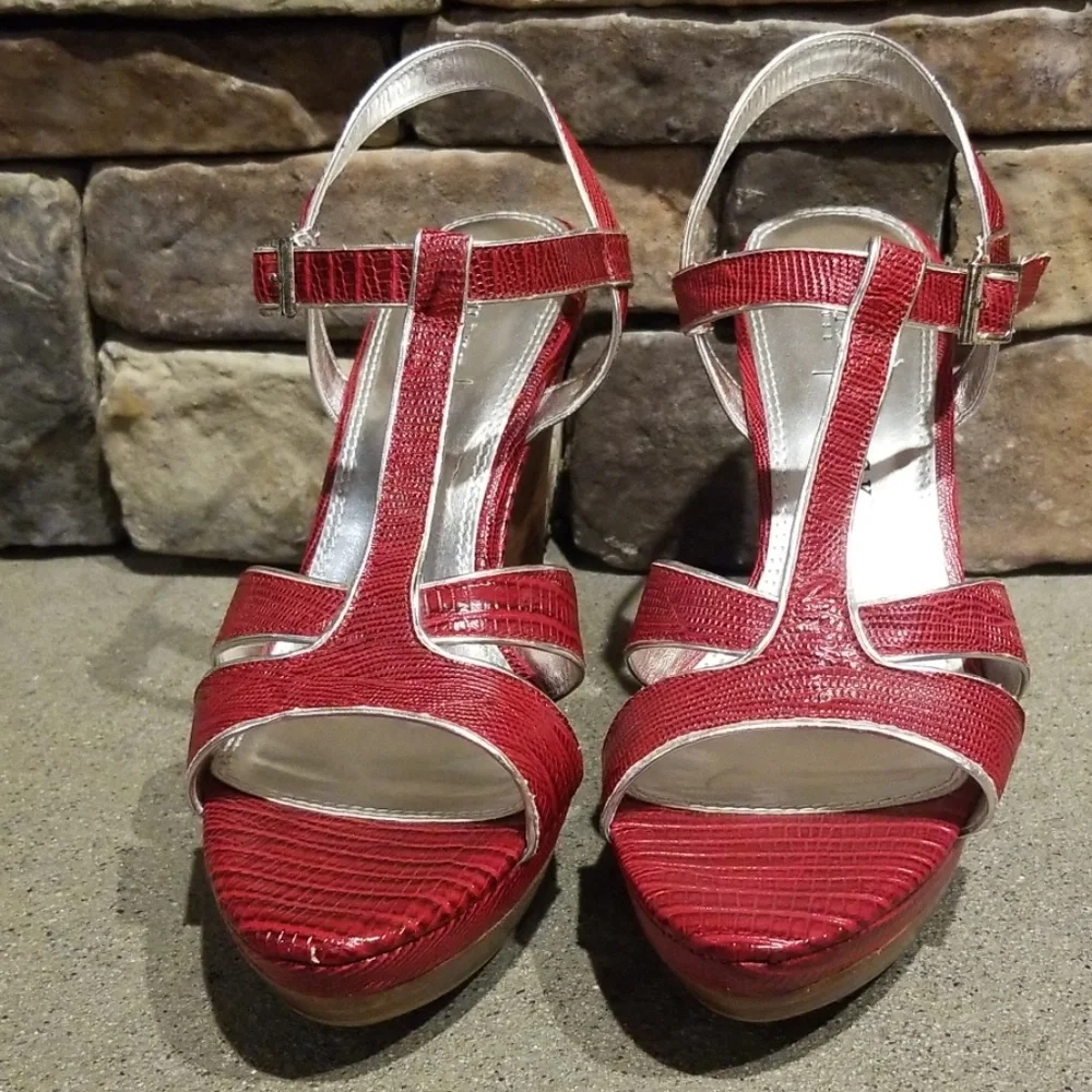 White House Black Market Red Wedge Sandals Size 8